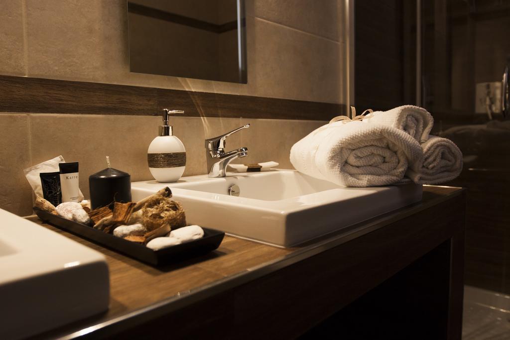 Palazzo 900 Bed & Breakfast Brindisi Oda fotoğraf