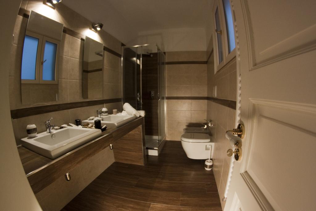 Palazzo 900 Bed & Breakfast Brindisi Oda fotoğraf